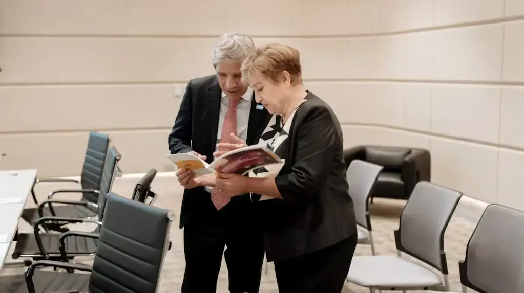 Caputo se reunió con Georgieva en Tailandia en medio de la asamblea general que realiza la organización junto al Banco Mundial.