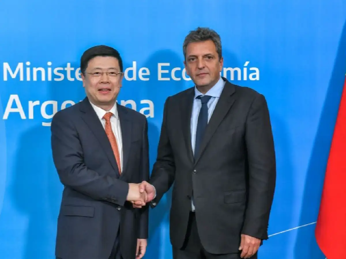 Sergio Massa anunció anunció que se podrán pagar más importaciones en yuanes