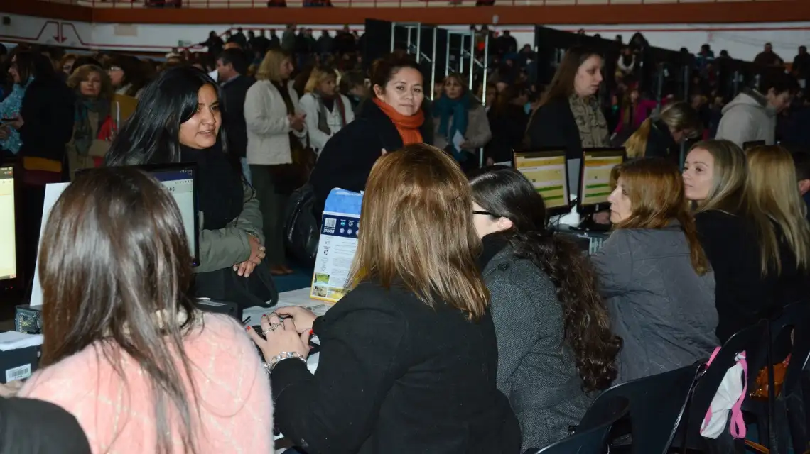 Continúan el ofrecimiento de cargos y horas para docentes