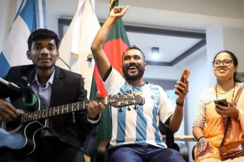 Dulce de leche, alfajores y mate en la inauguración de la nueva embajada argentina en Bangladesh
