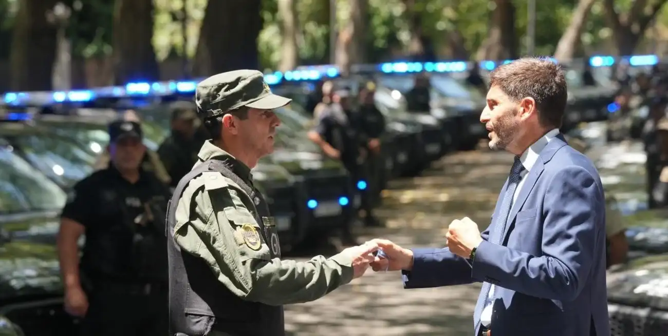 La carta primera de Unidos es buscar la reelección de Maximiliano Pullaro haciendo eje en dos aspectos de la tarea de gobierno: seguridad y obra pública. Crédito: Gobierno de la provincia