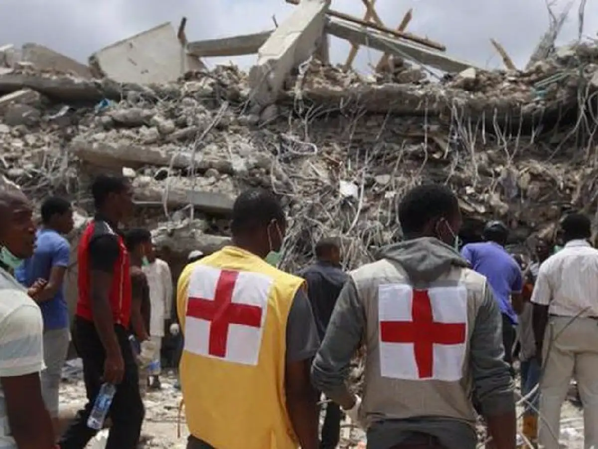 Derrumbe de techo en una iglesia evangélica en Nigeria: 60 muertos