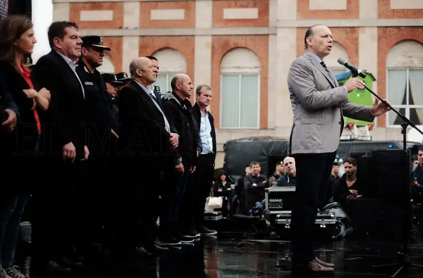 Berni presentó el Operativo Sol: “Se garantizará una feliz estadía en la provincia”