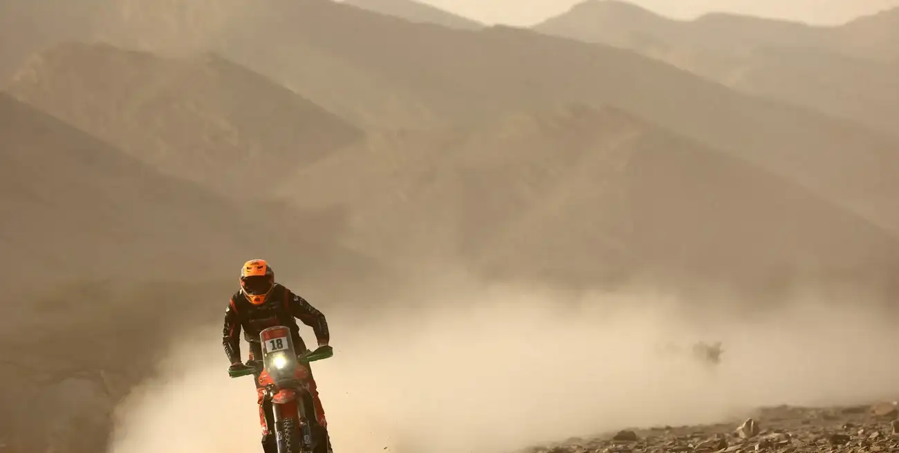 Etapa extrema en el Dakar: Benavides peleó arriba y destacó la peligrosidad del recorrido. Credito: REUTERS/Stephane Mahe