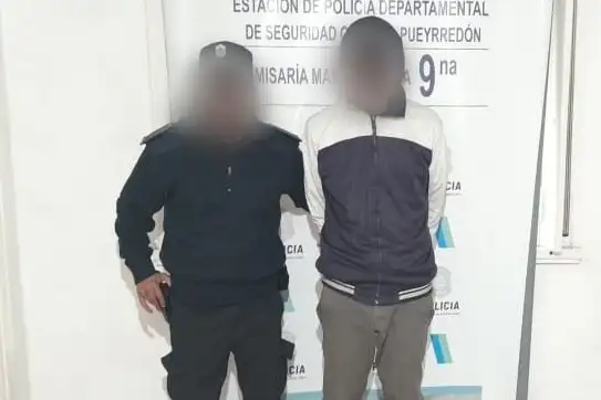 El sujeto fue retenido por el propietario del comercio.