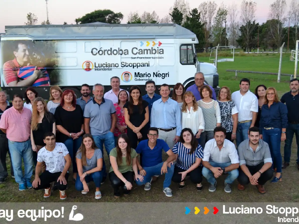 Elecciones 2019: Stoppani presentó equipo y móvil de campaña 