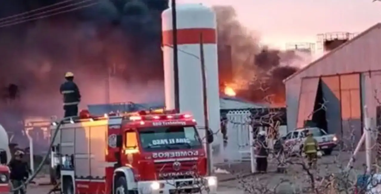 Neuquén: tres personas murieron por la explosión de un tanque en una refinería