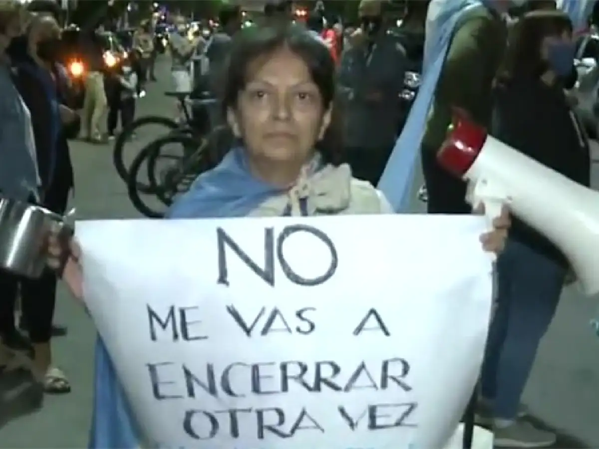 Bullrich encabezó las críticas a las medidas sanitarias y protestó en la Quinta de Olivos