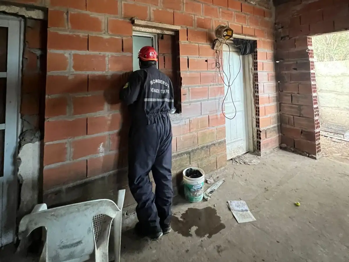 El rescate fue unma vivienda interna de Vuelta de Obligado 65. Crédito: Bomberos de Venado Tuerto.
