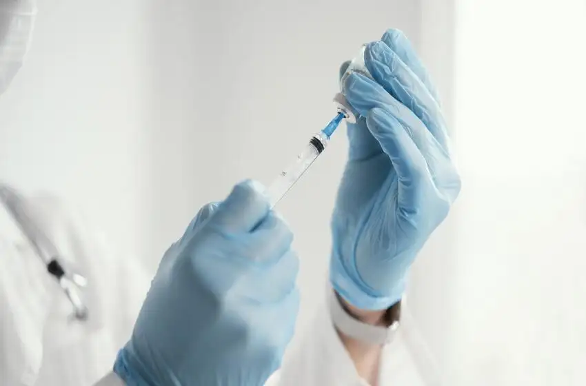 Por qué es importante vacunarse contra el VPH y quiénes deben recibirla