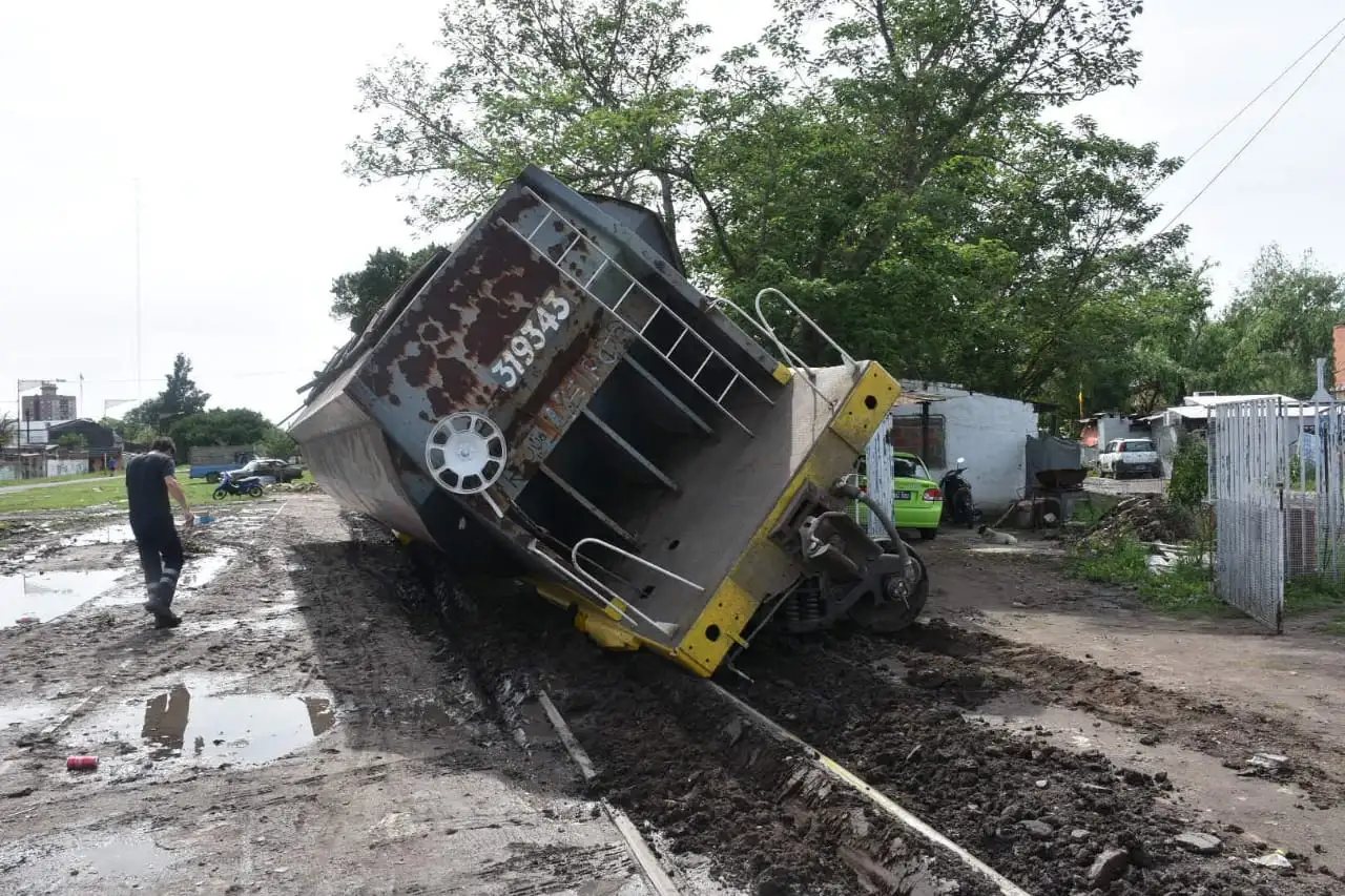Descarriló un tren en Güemes y Luciano Torrent