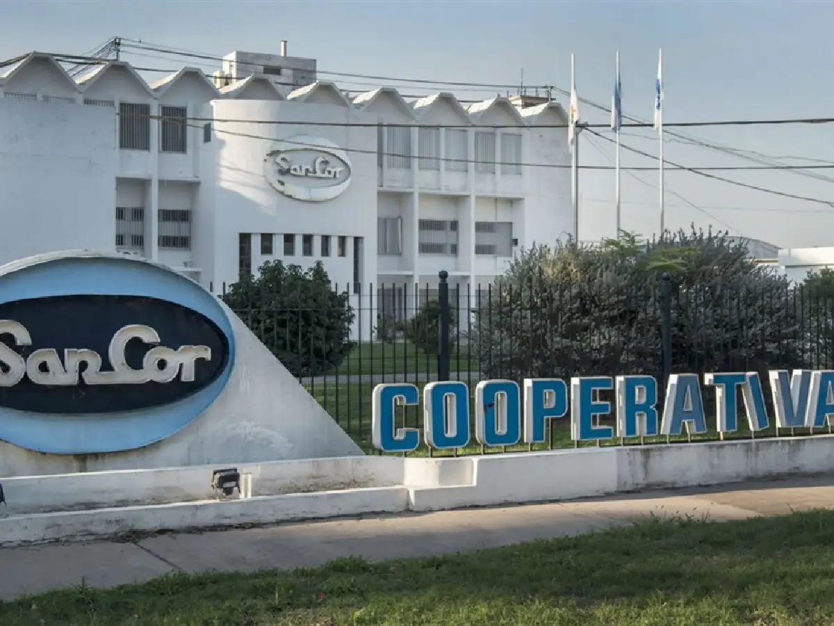 Negociaciones en Sancor: Adecoagro estaría interesado en la planta de Devoto