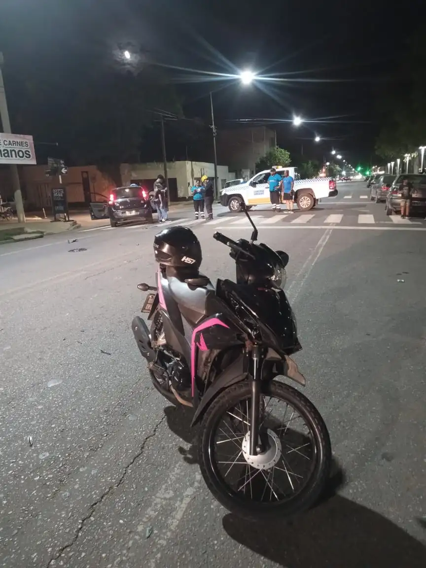 Personal de tránsito ordenó la circulación vial en la zona.