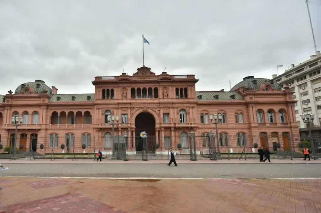 . Hubo "aumentos relativos" en transferencias y a universidades.