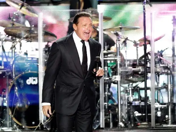 El cantante Luis Miguel cancela concierto por segundo día consecutivo