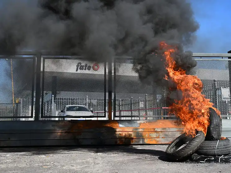 24 trabajadores de FATE irán a juicio por la ocupación de la planta