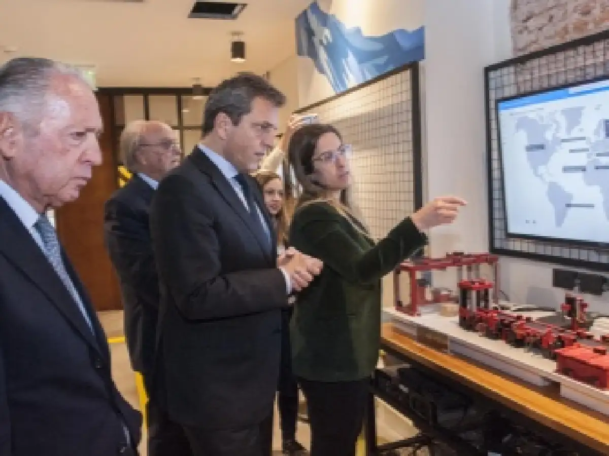 Massa se reunió con la cúpula de la UIA y los convocó a "trabajar juntos"