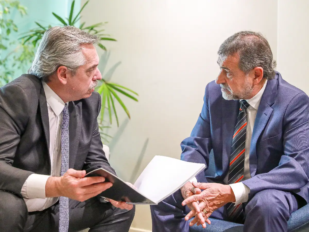 Alberto Fernández se reunió con el senador Carlos Caserio
