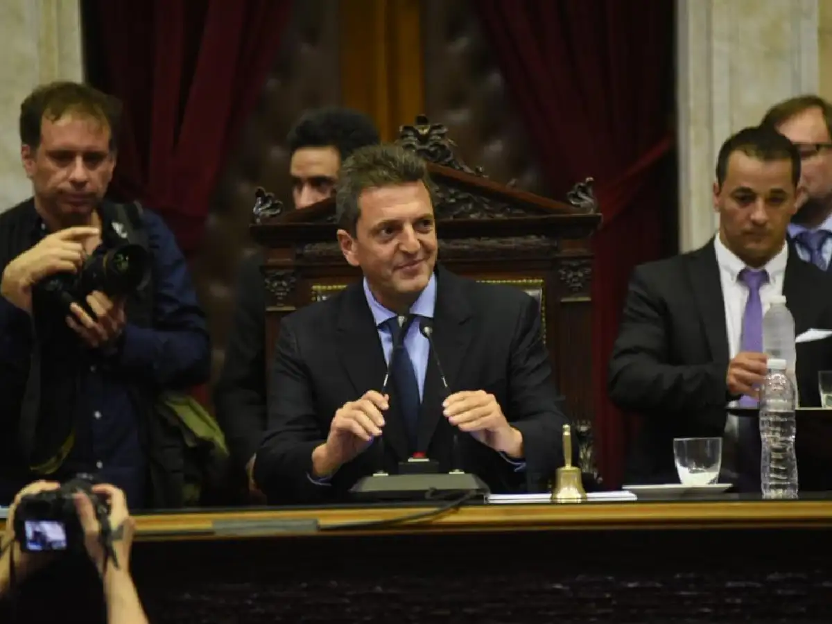 Diputados suspendió los aumentos para legisladores y personal político 