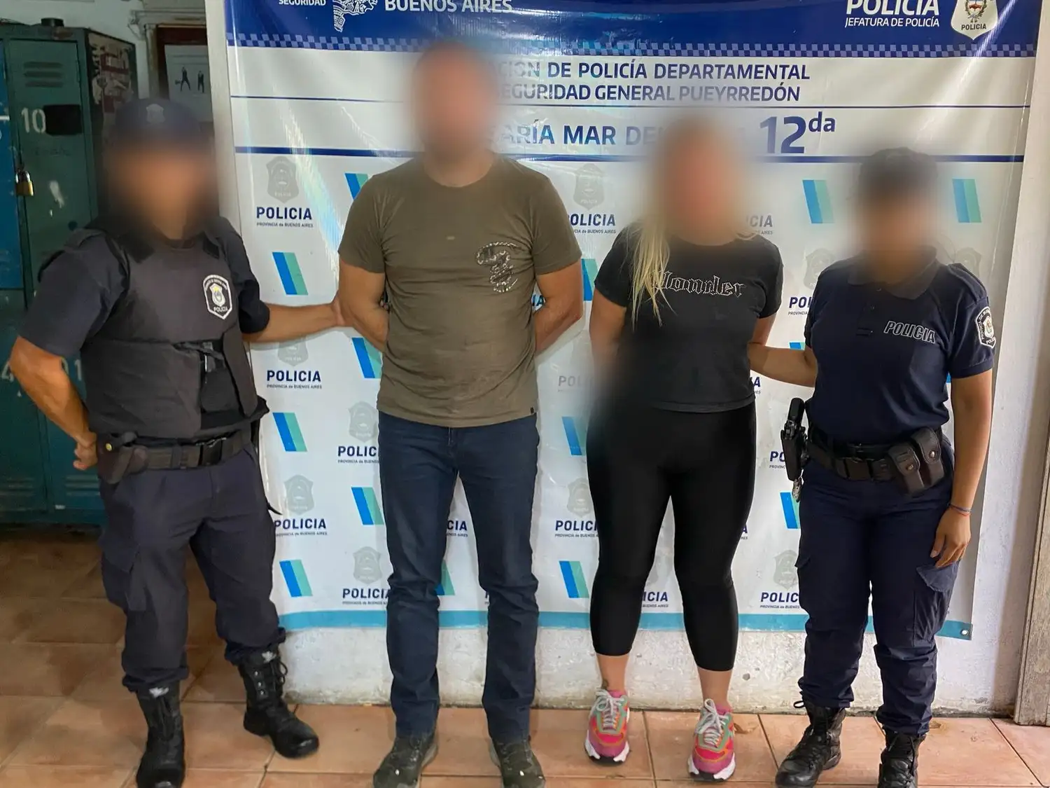 La víctima identificó a los delincuentes debido a su relación anterior con una mujer de 45 años.