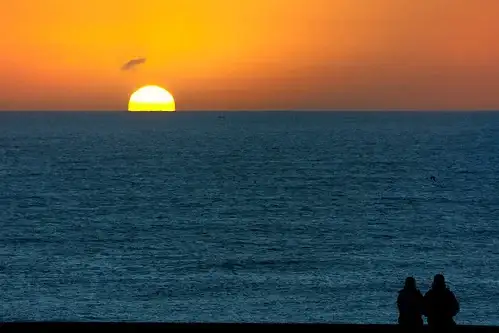 Todavía fresco pero se asoma el sol: martes con máxima de 16 grados