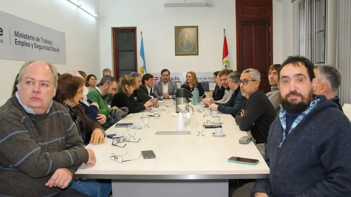 “Santa Fe está marcando una paritaria de Salud absolutamente superadora del resto de otras provincias del país”, destacó la ministra Silvia Ciancio.