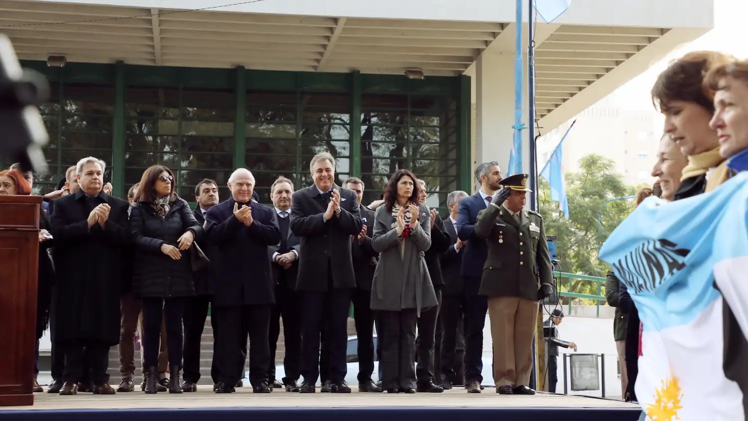 Lifschitz encabezó el acto del 203° aniversario de la Independencia