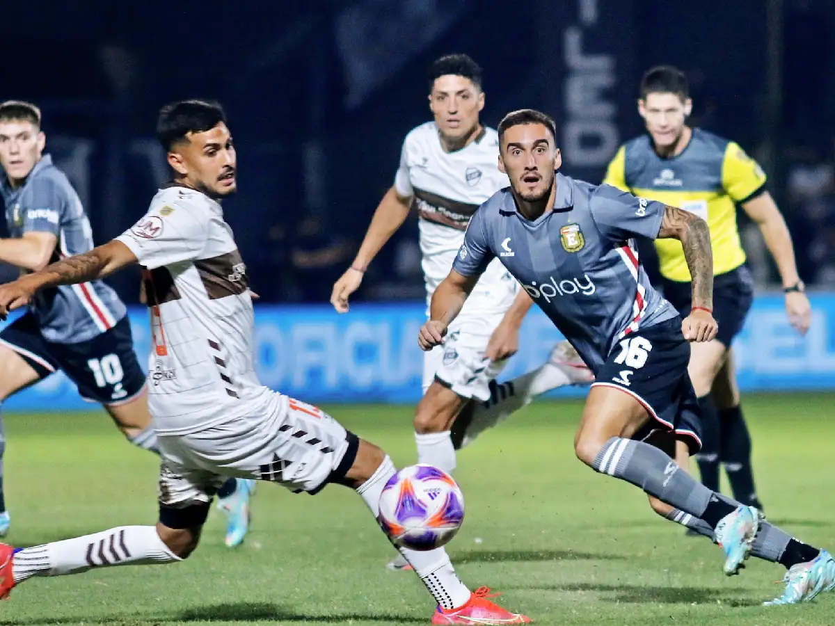 Estudiantes superó a Platense y quiere dar pelea