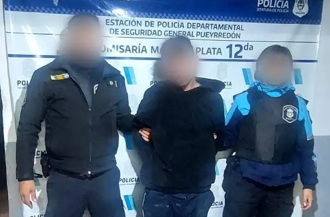 El sujeto había separado varias herramientas para llevar.