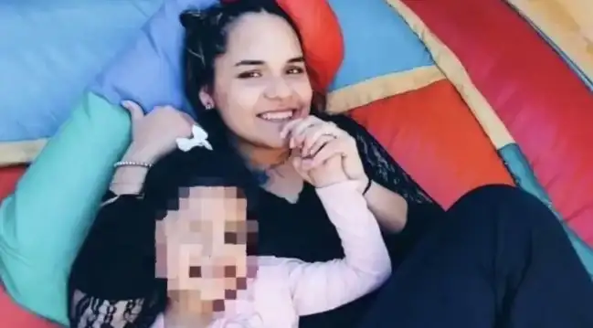 Una policía embarazada terminó internada tras recibir un disparo de un compañero