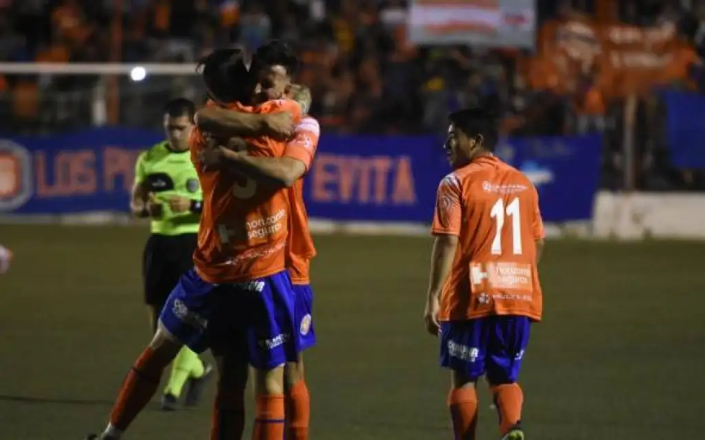 Alvarado se trajo una desventaja mínima