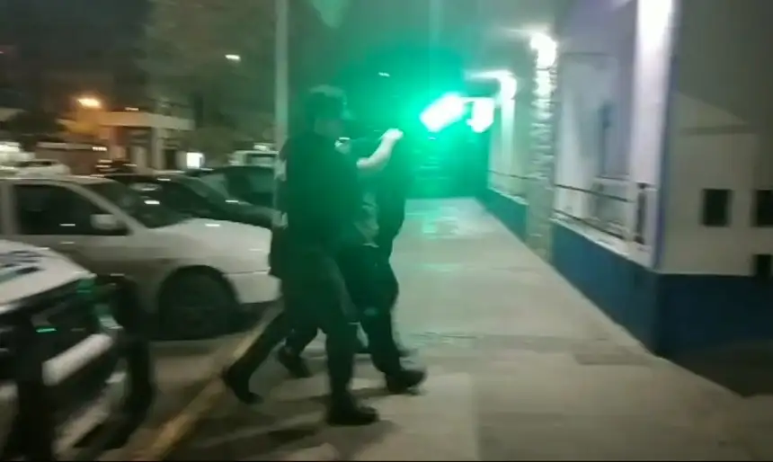 Pese a ponerse agresivo con los uniformados, el sujeto fue aprehendido