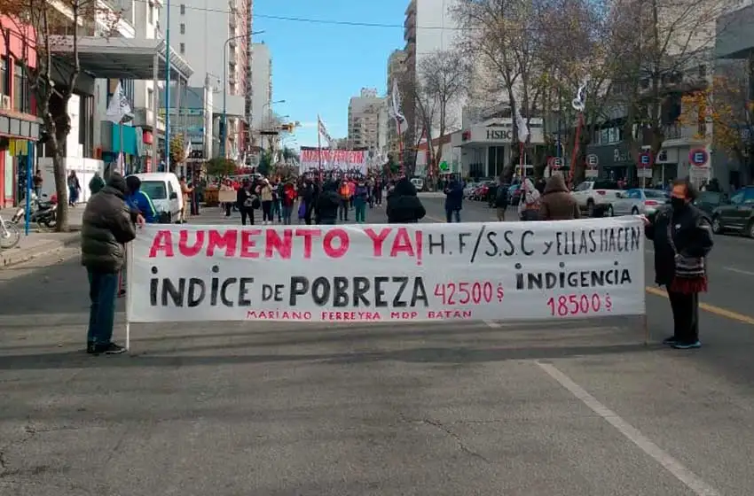 Video de la movilización en el centro: "Nos escuchan o vamos a un acampe"