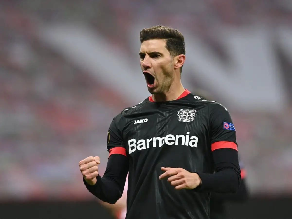 Alario renovó con el Bayer Leverkusen