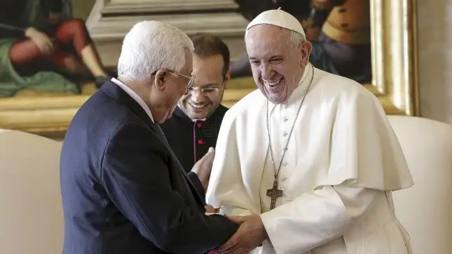 Francisco le pidió a Abbas “decisiones valientes por la paz”
