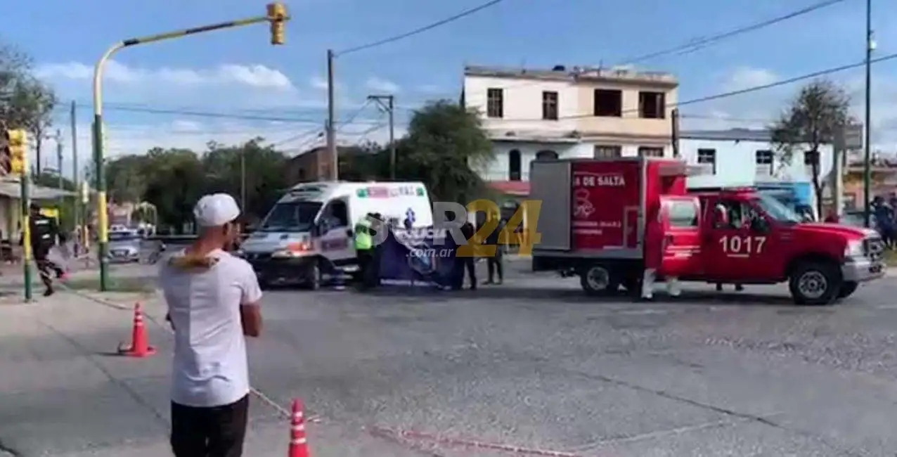 Una nena cayó de un auto en movimiento y murió atropellada