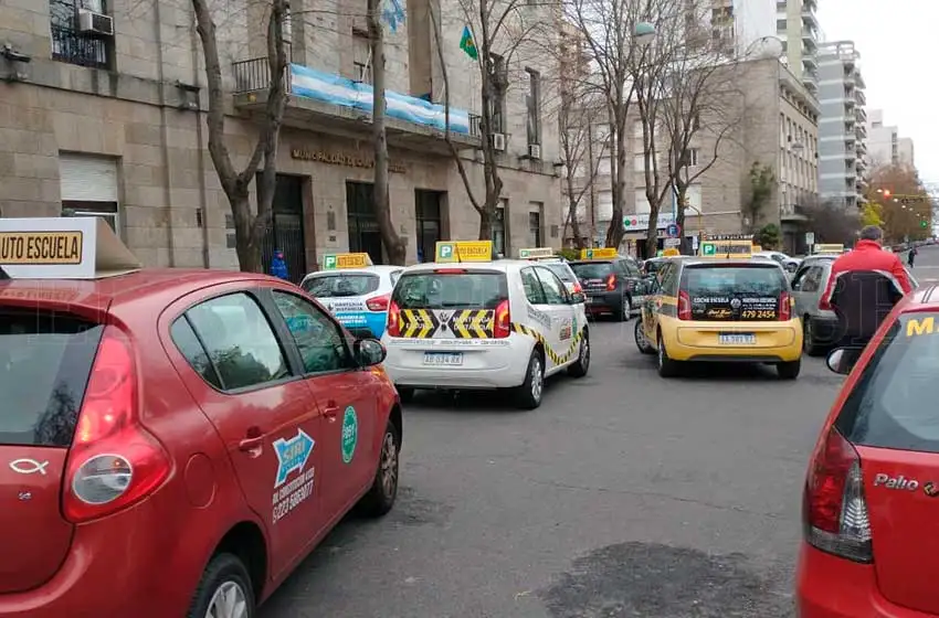 Crecen las consultas en las academias de conducir para evitar el transporte público