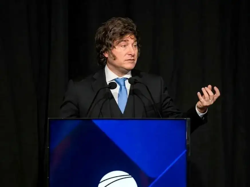 Javier Milei durante su discurso en la Bolsa de Comercio de Córdoba.