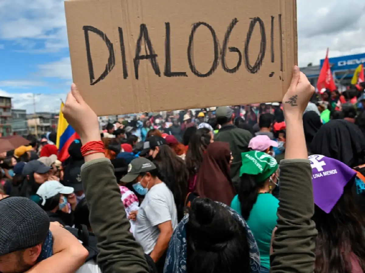 Acuerdo de paz en Ecuador: los indígenas levantaron la protesta