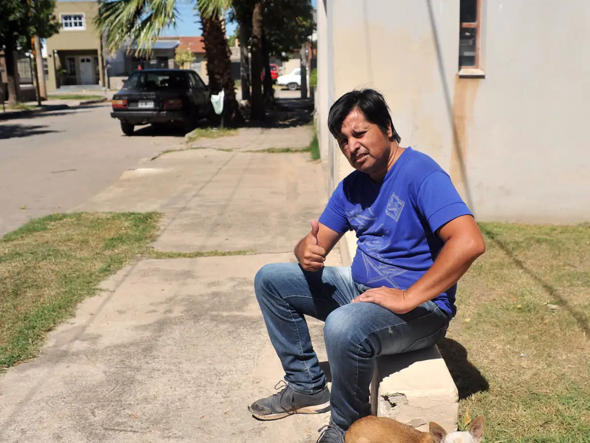 Le robaron a un vecino la bicicleta con la cual sale a trabajar y busca recuperarla