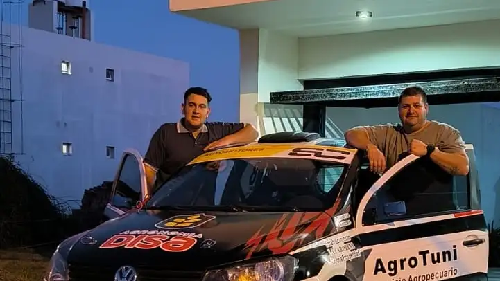 Passoni cantará la hoja, mientras que Tuninetti llevará el volante del VW Gol Trend.