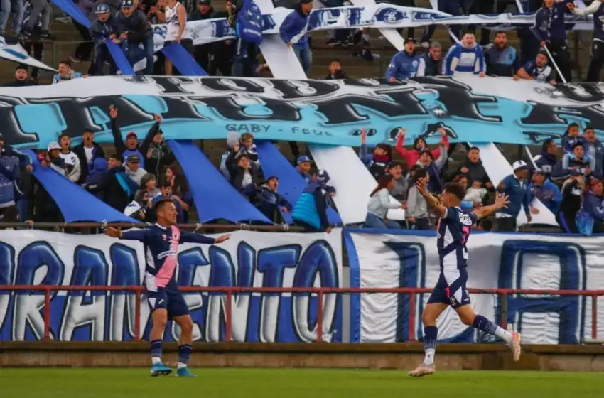 Alvarado quiere hundir a "La Fragata" para clasificar a la Copa Argentina
