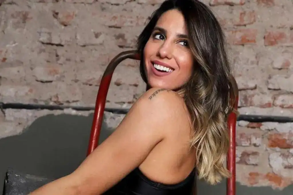 Cinthia Fernández volvió a exponer al padre de sus hijas con una foto que lo compromete