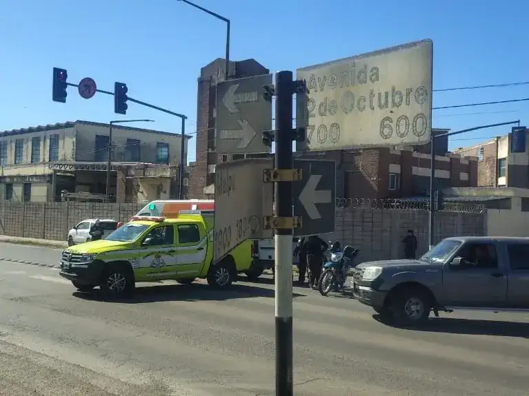Bomberos y SIES 107 atendieron a la motociclista.