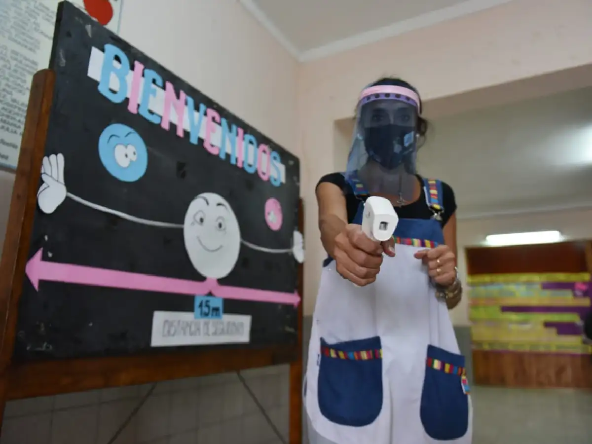 Protocolo covid: docentes exigen presencialidad “cuidada y segura”  