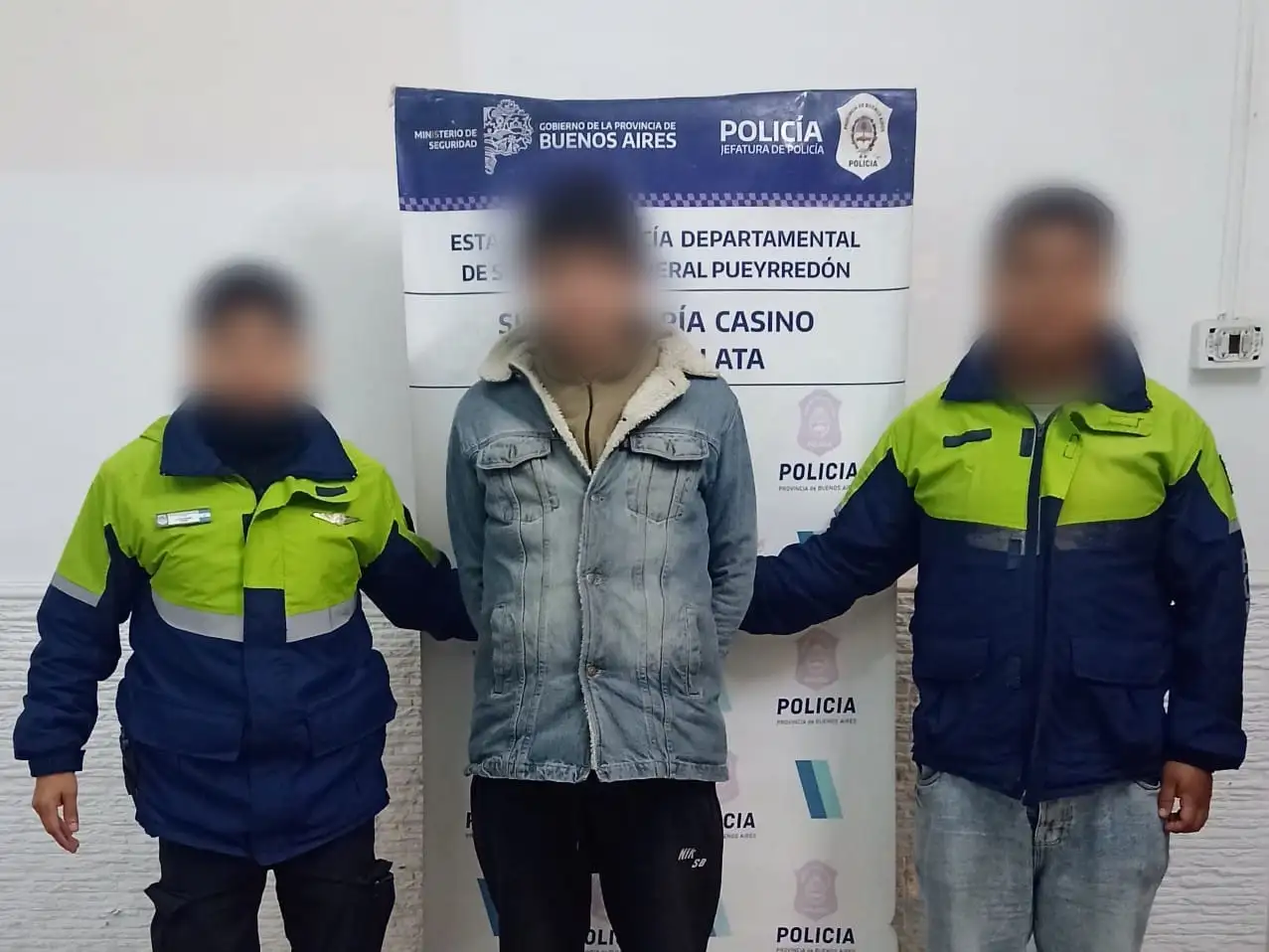 Aprehenden a un hombre por robar herramientas de una camioneta estacionada