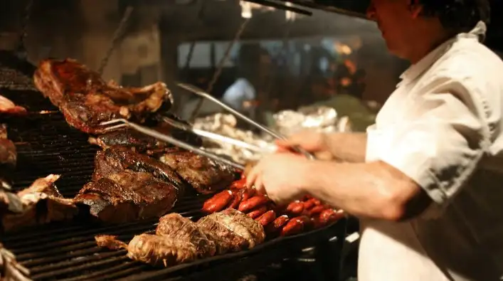 El asado es una de las comidas más emblemáticas de Argentina