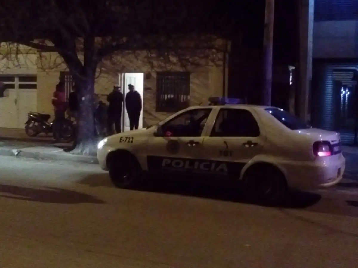 Joven herido de bala en una de sus piernas 