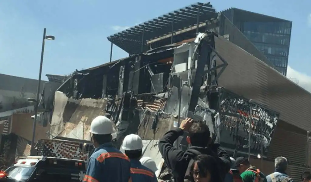 Se derrumbó un shopping en México