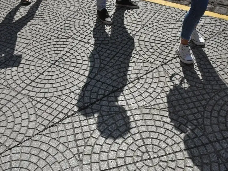 La dificultad para reinsertarse en el mercado formal empuja a miles de personas hacia el autoempleo y modifica el mapa de ocupación en distintos rubros. Foto: Archivo / El Litoral / Mauricio Garín.